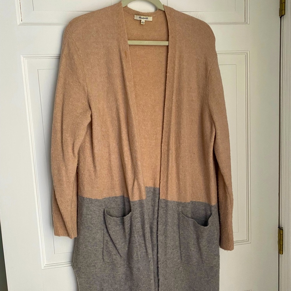 Madewell colorblock sweater size M in good used condition.